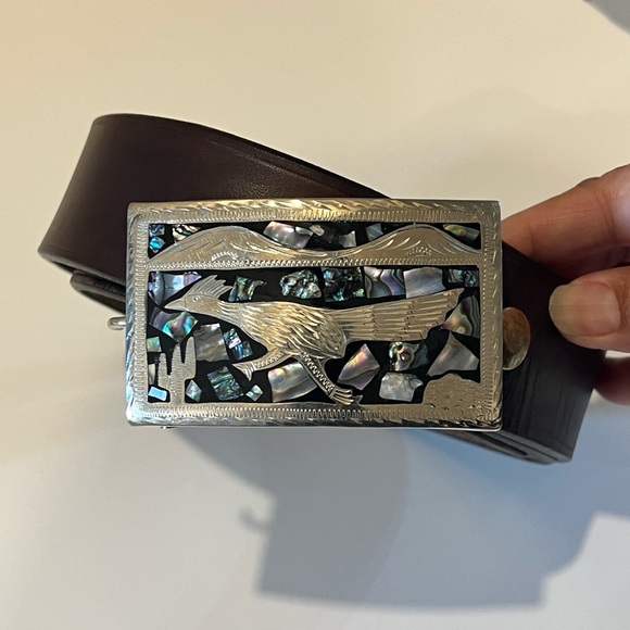 Alpaca Mexico Belt Buckle with Abalone Mother of Pearl Inlay and Leather Belt - Picture 3 of 11